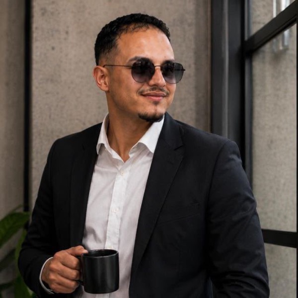 Haitam G., CEO Hostlux